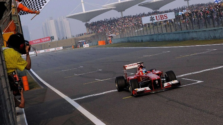 F1中国赛车对决速度与激情的竞技盛宴-第2张图片-www.211178.com_果博福布斯