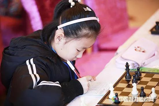 保定少儿国际象棋比赛精彩纷呈，萌娃们大显身手-第1张图片-www.211178.com_果博福布斯