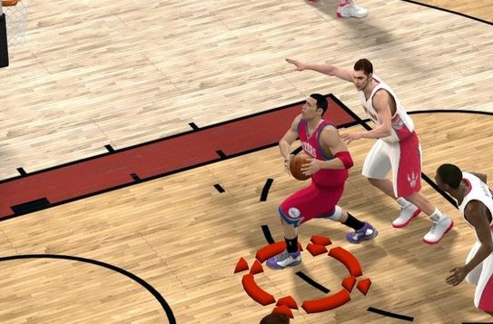 nba2k10如何自己完成空中接力扣篮